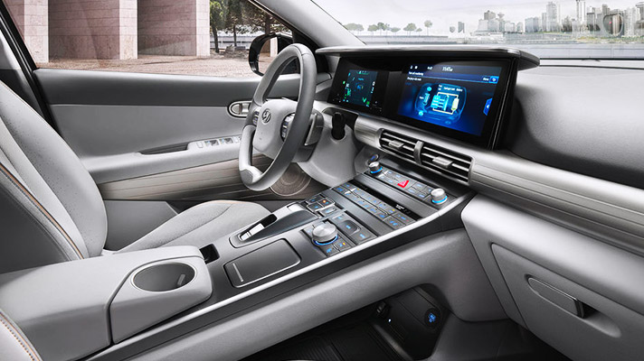 친환경 소재로 만들어진 수소전기차 넥쏘