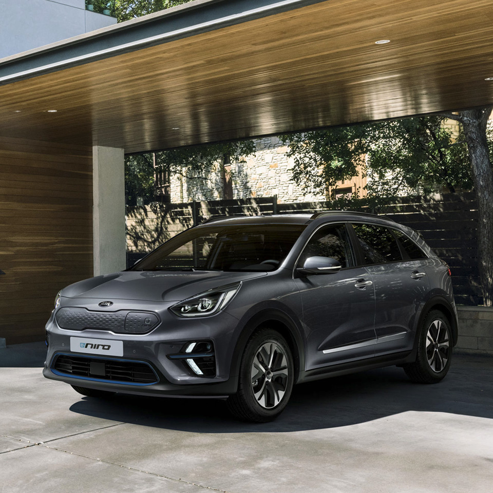 니로 EV의 전측면 뷰