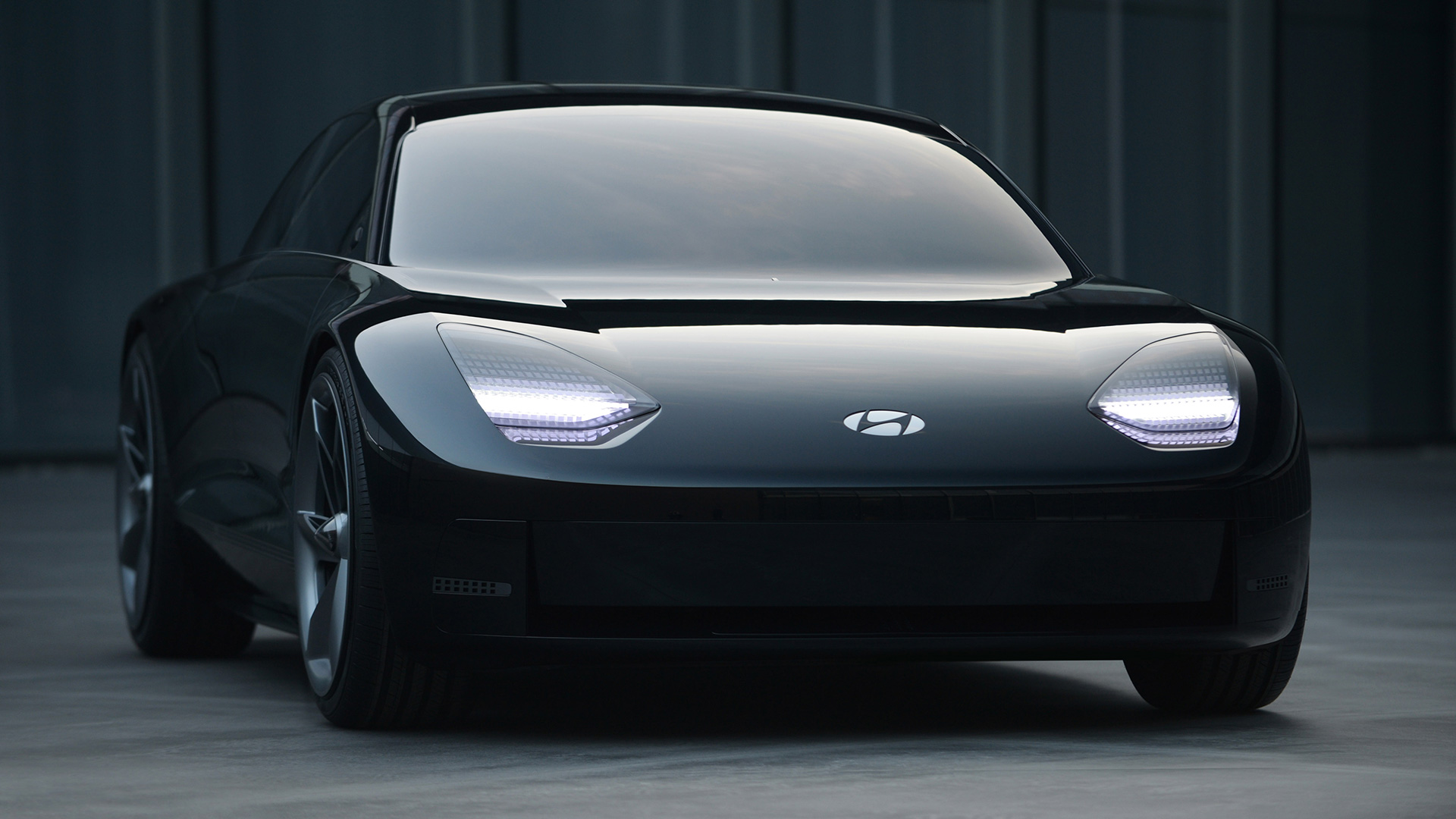 프로페시의 전면부 앵글 뷰