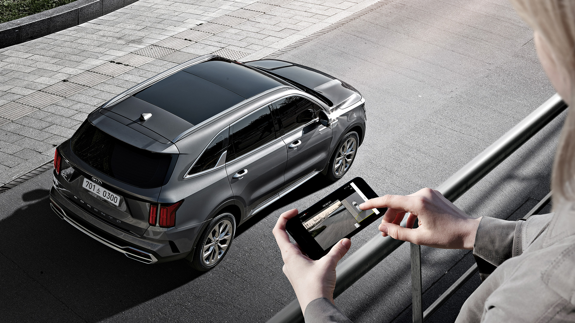 4th-gen Sorento available with Surround View Monitor(Remote 360°)