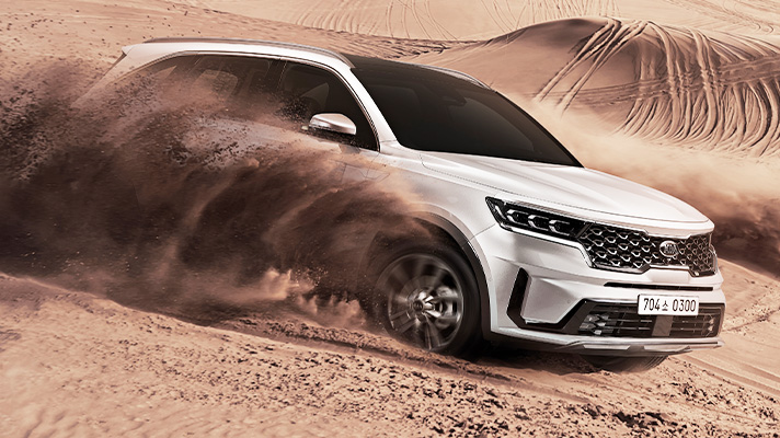 4th-gen Sorento running over desert