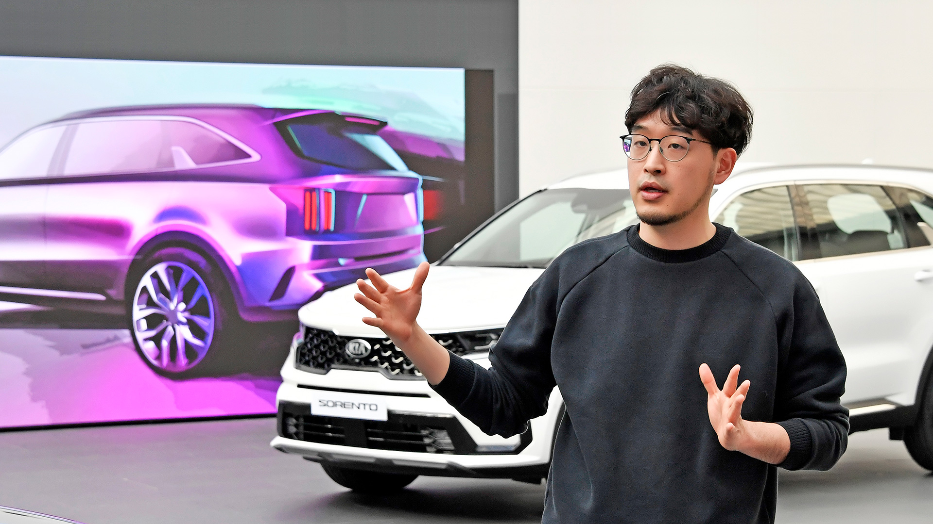 Head researcher Seo JeWon explains Sorento design