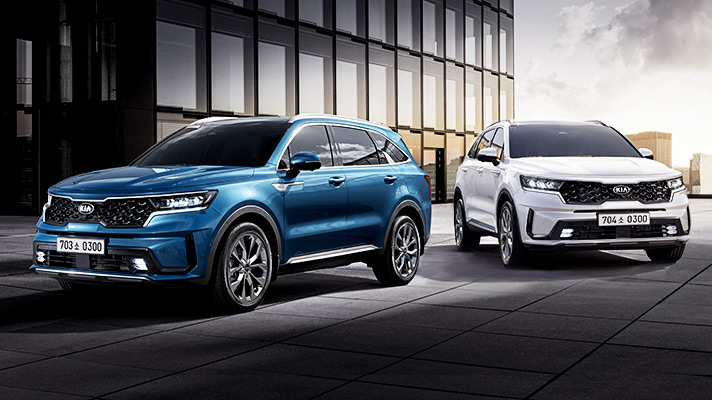 미네랄 블루와 스노우 화이트 펄 컬러의 쏘렌토 2대