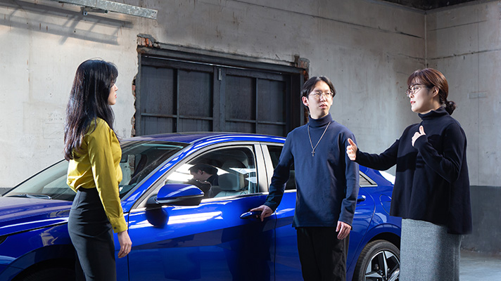 Interview with Head Researcher Lee HyunJin at Hyundai Color Team