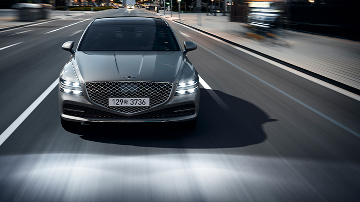 지능형 헤드램프 시스템이 적용된 제네시스 G80