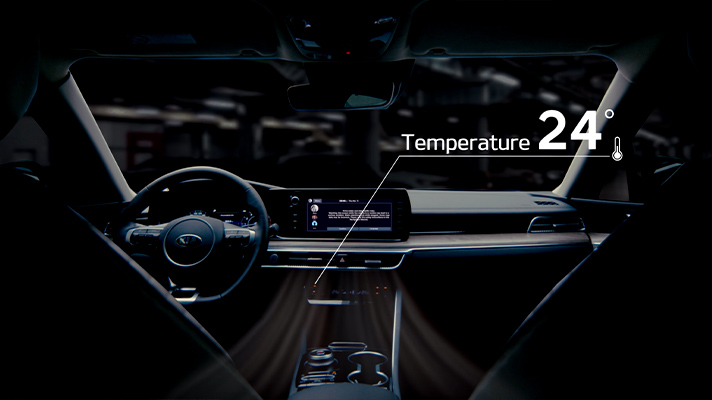 기아차 원격공조제어 기능을 소개하는 영상의 캡쳐화면으로 설정한 온도인 24도에 맞춰 온도가 맞춰지는 모습을 표현한 화면