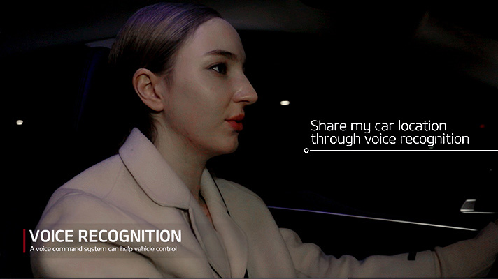 서버기반음성인식시스템을 설명하는 화면으로 운전중인 여성이 음성을 통해 명령어를 입력하는 모습