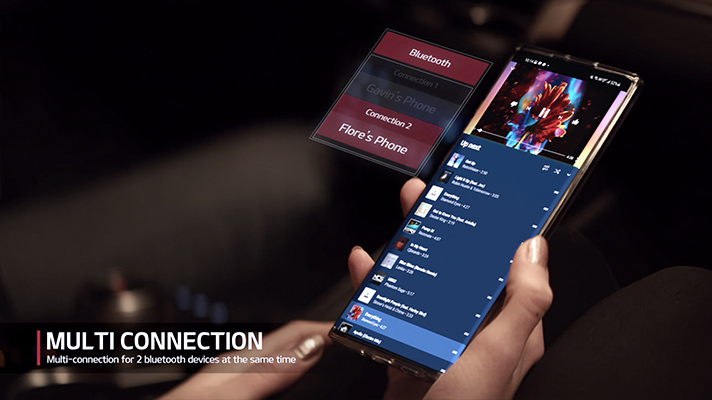 블루투스 멀티 커넥션 기능으로 또다른 사용자가 차량 시스템에 연결된 모습