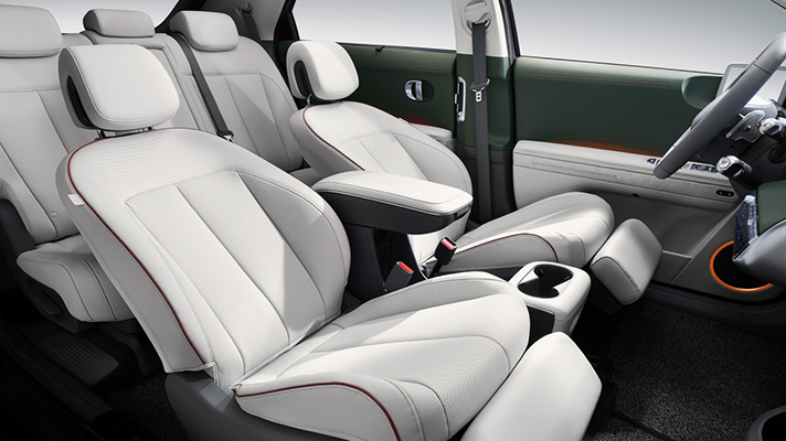 현대자동차 아이오닉 5의 넓은 공간과 좌석 시트