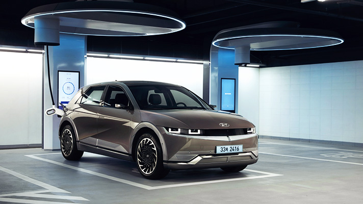 충전 중인 현대자동차 아이오닉 5