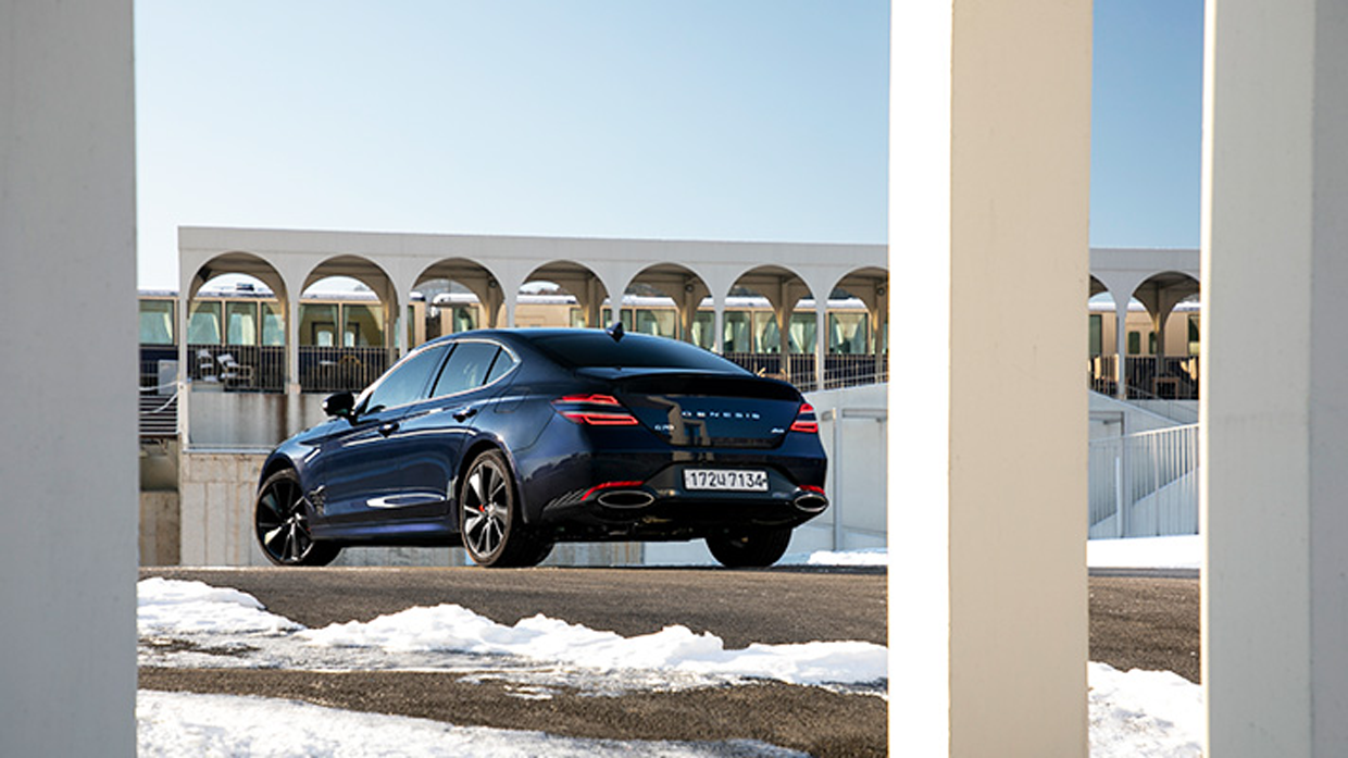 태즈먼 블루 G70의 후면