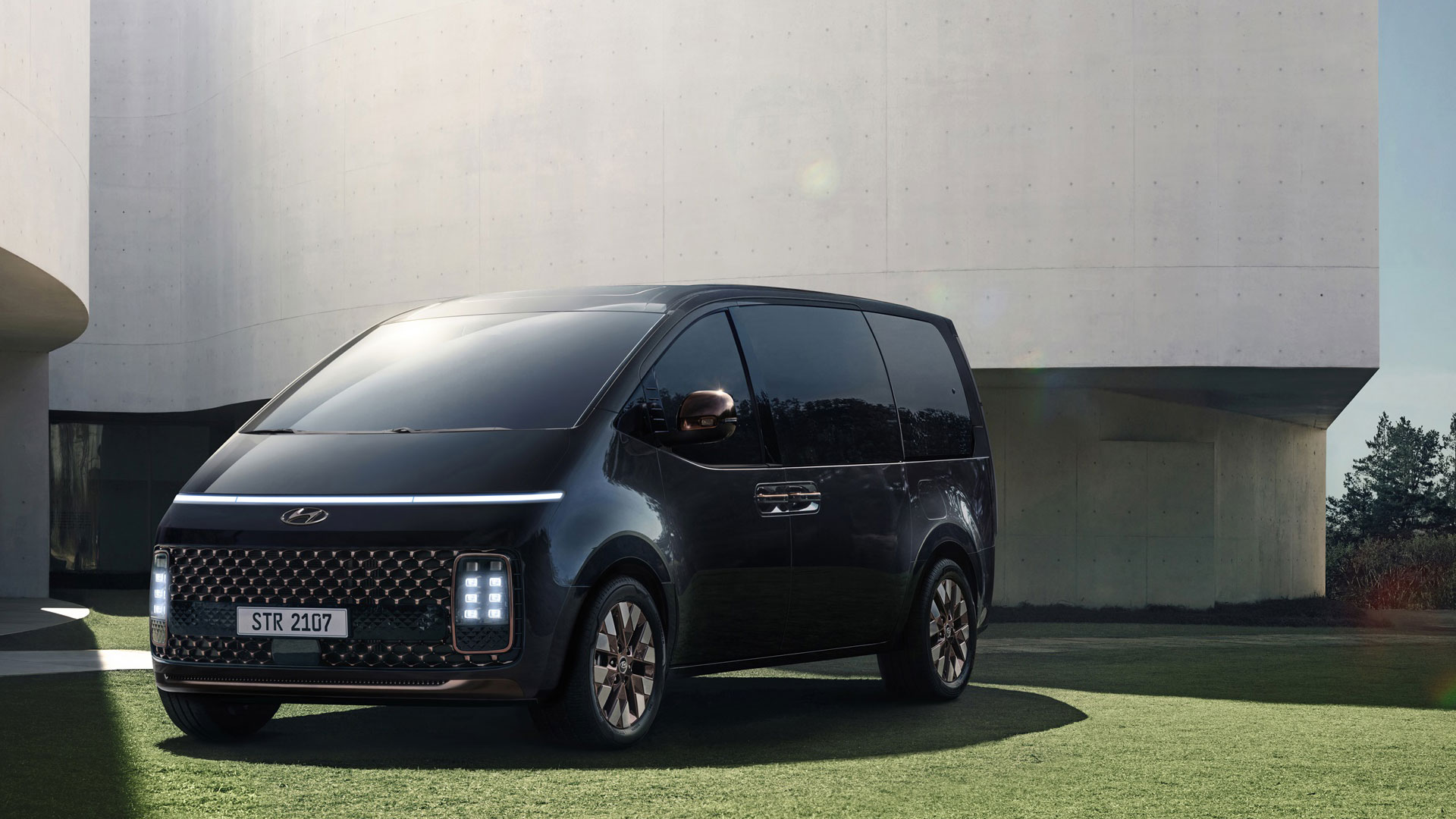 Hyundai Motor’s STARIA MPV Debuts, Pioneering Future of Mobility with Safety and Versatility