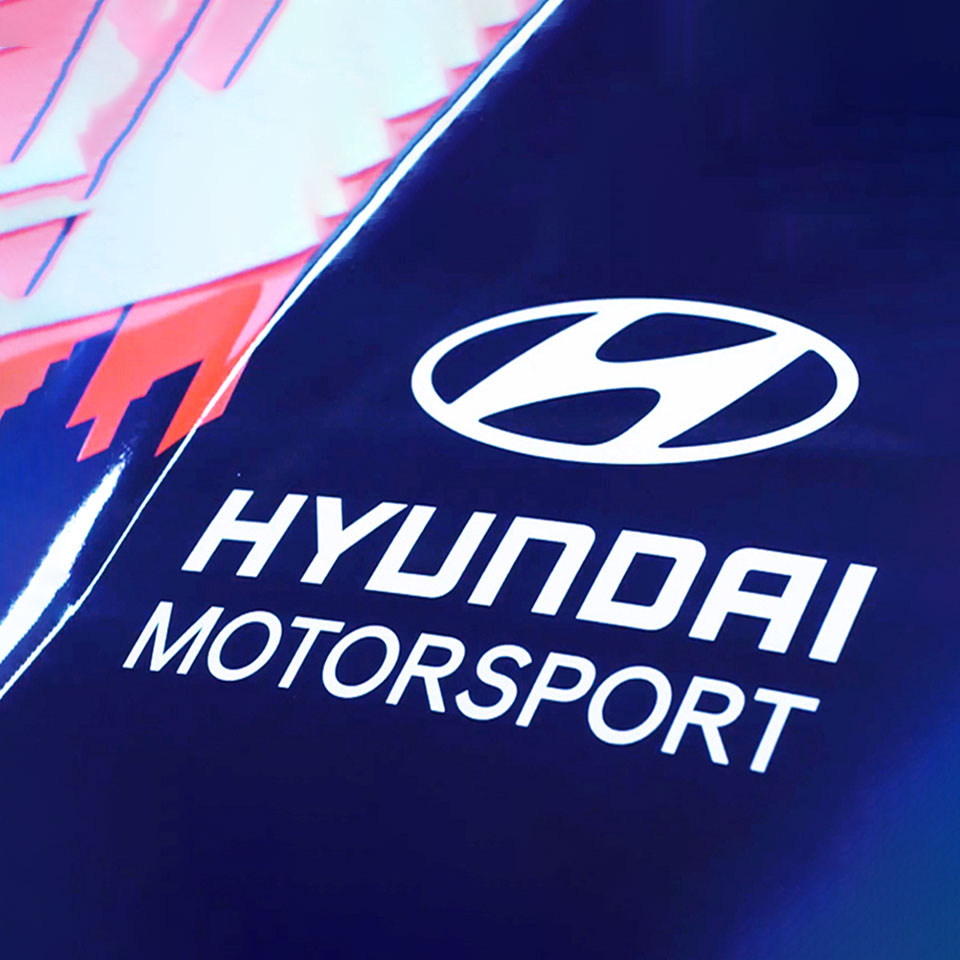 현대모터스포츠법인의 로고