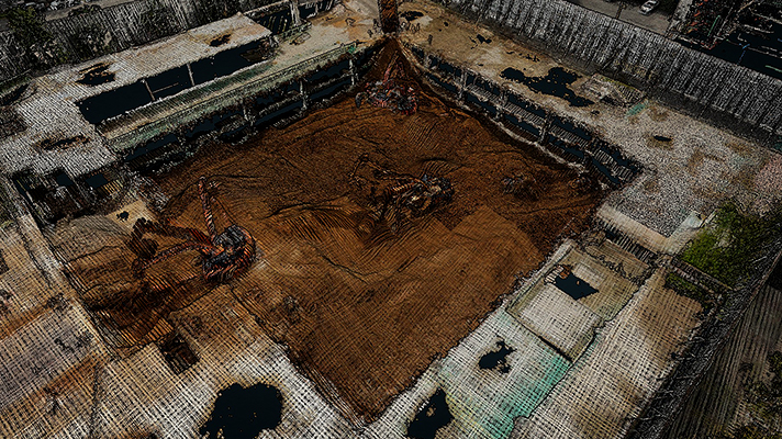 건설 현장을 3차원 데이터로 프로세싱하는 과정의 모습