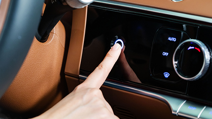 Fingerprint recognition on the Genesis GV70 display