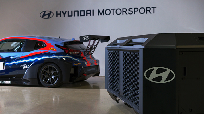 Hyundai ETCR racing machine and hydrogen fuel cell generator