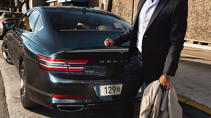 제네시스 G80 뒷모습