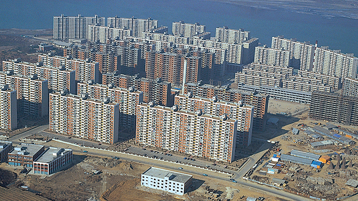 View of Seoul Apgujeong Hyundai apartment complex