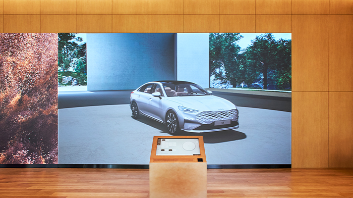 미디어 월에서 시연하는 3D 컨피규레이터