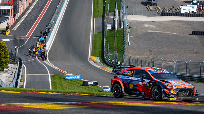 Front side view of Hyundai i20 WRC racing car