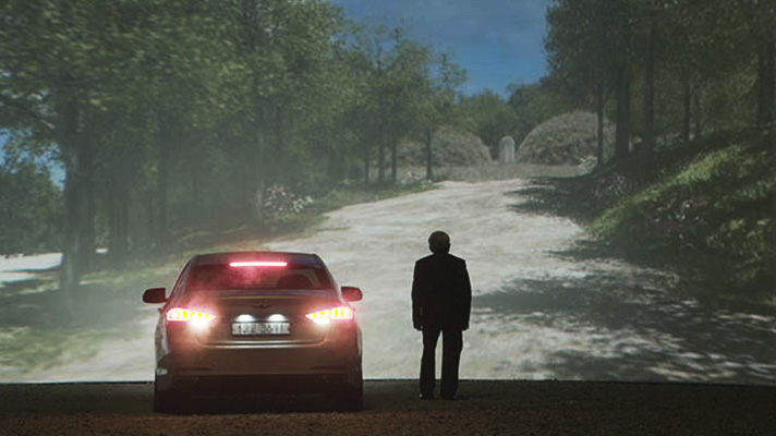 가상현실을 통해 고향집을 방문하는 여정의 모습