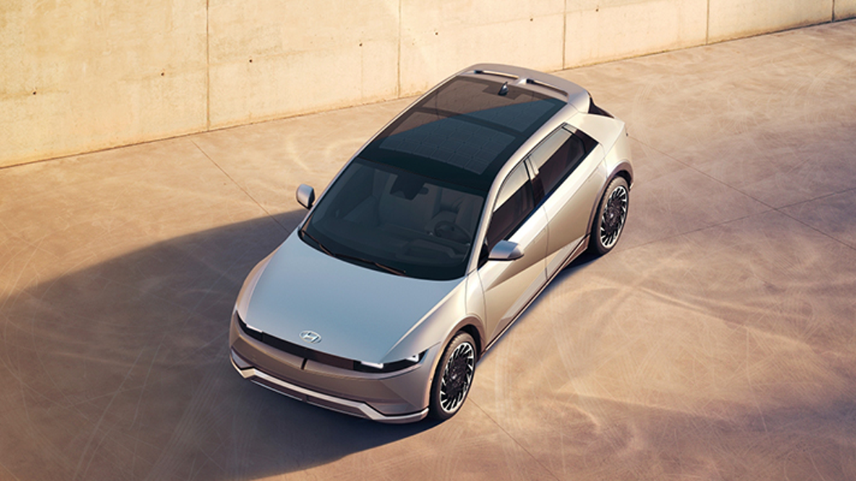 아이오닉 5의 부감 앵글 모습