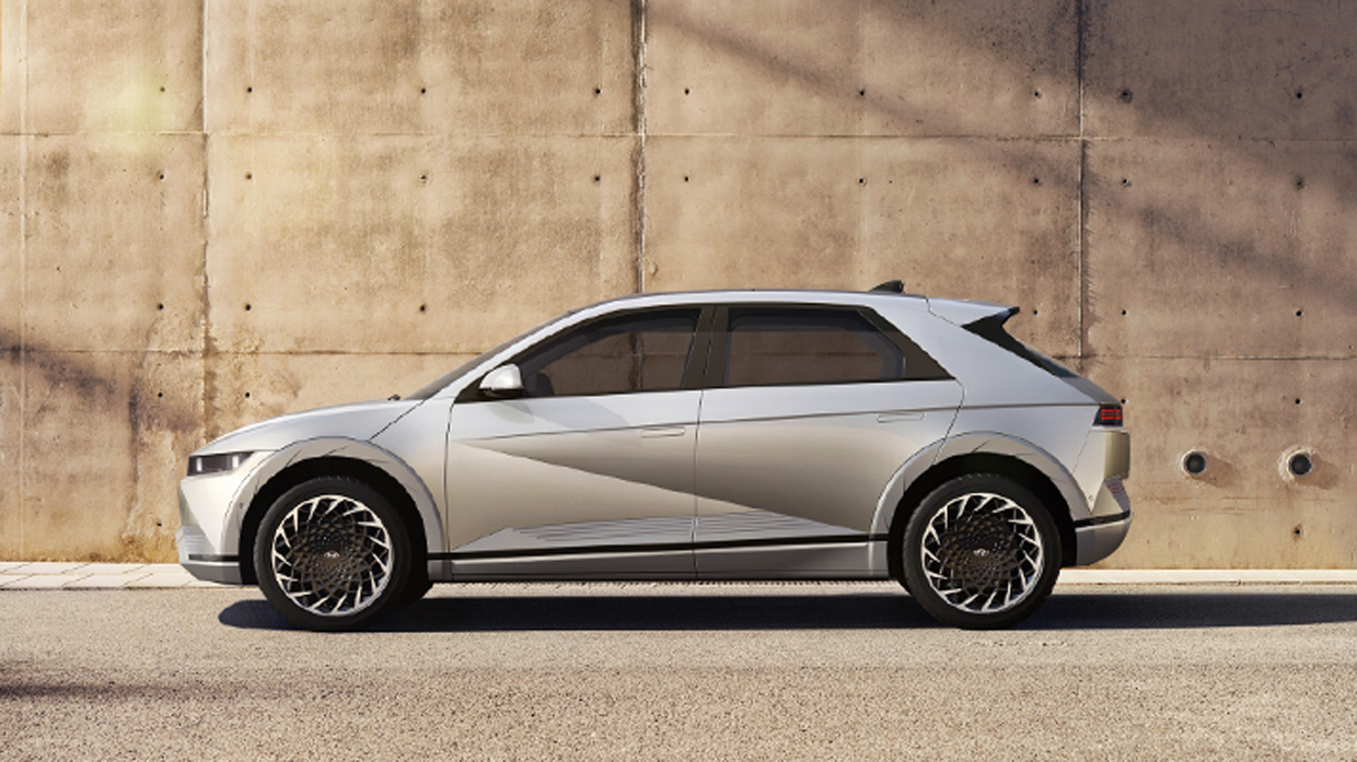 아이오닉 5의 측면 모습