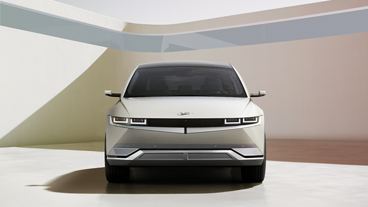 아이오닉 5의 전면 모습