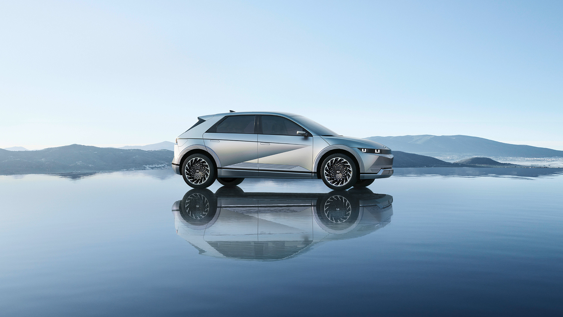 Side view of Hyundai IONIQ 5 standing on water