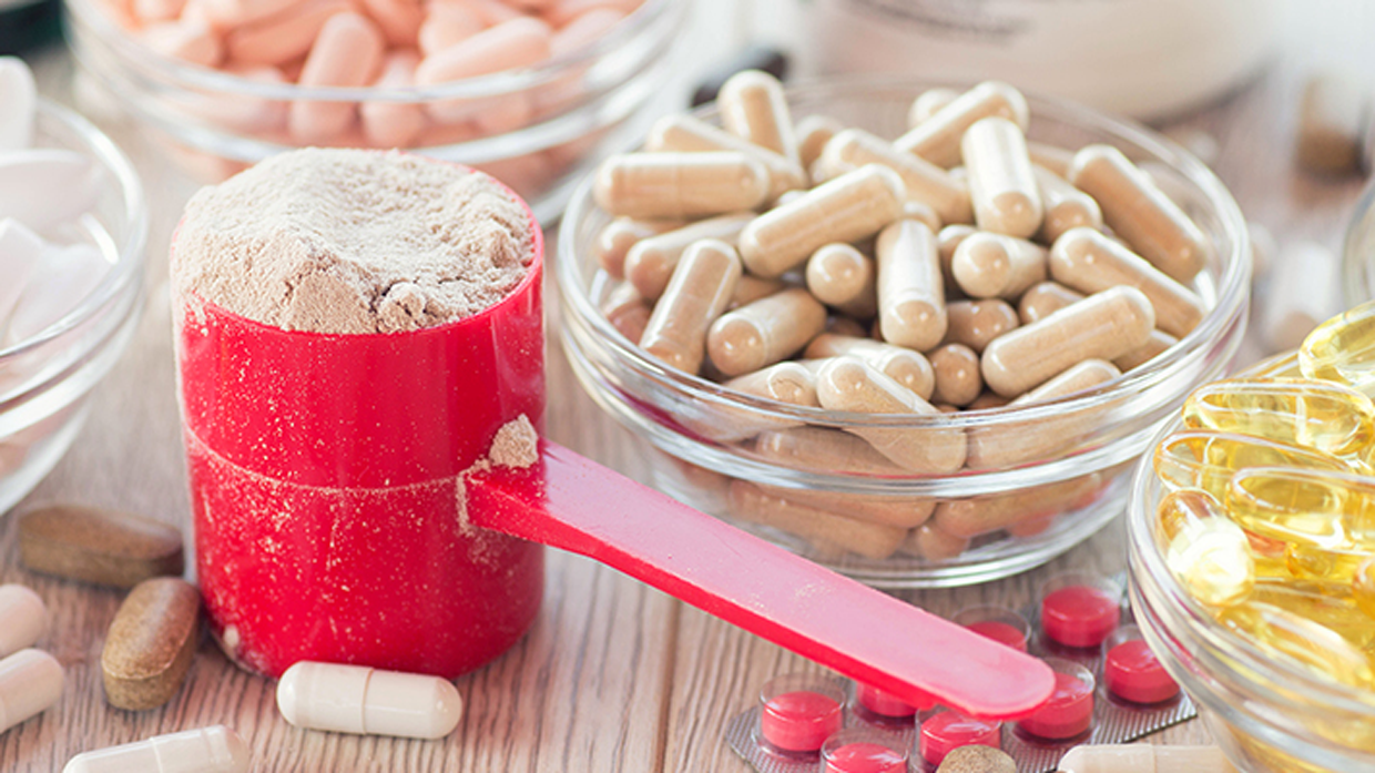 알약과 프로틴 파우더