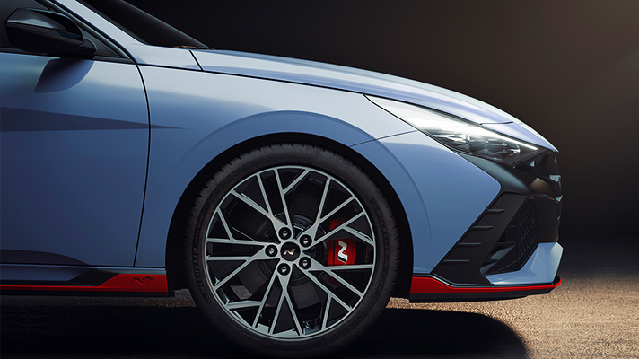 현대자동차 아반떼 N의 타이어