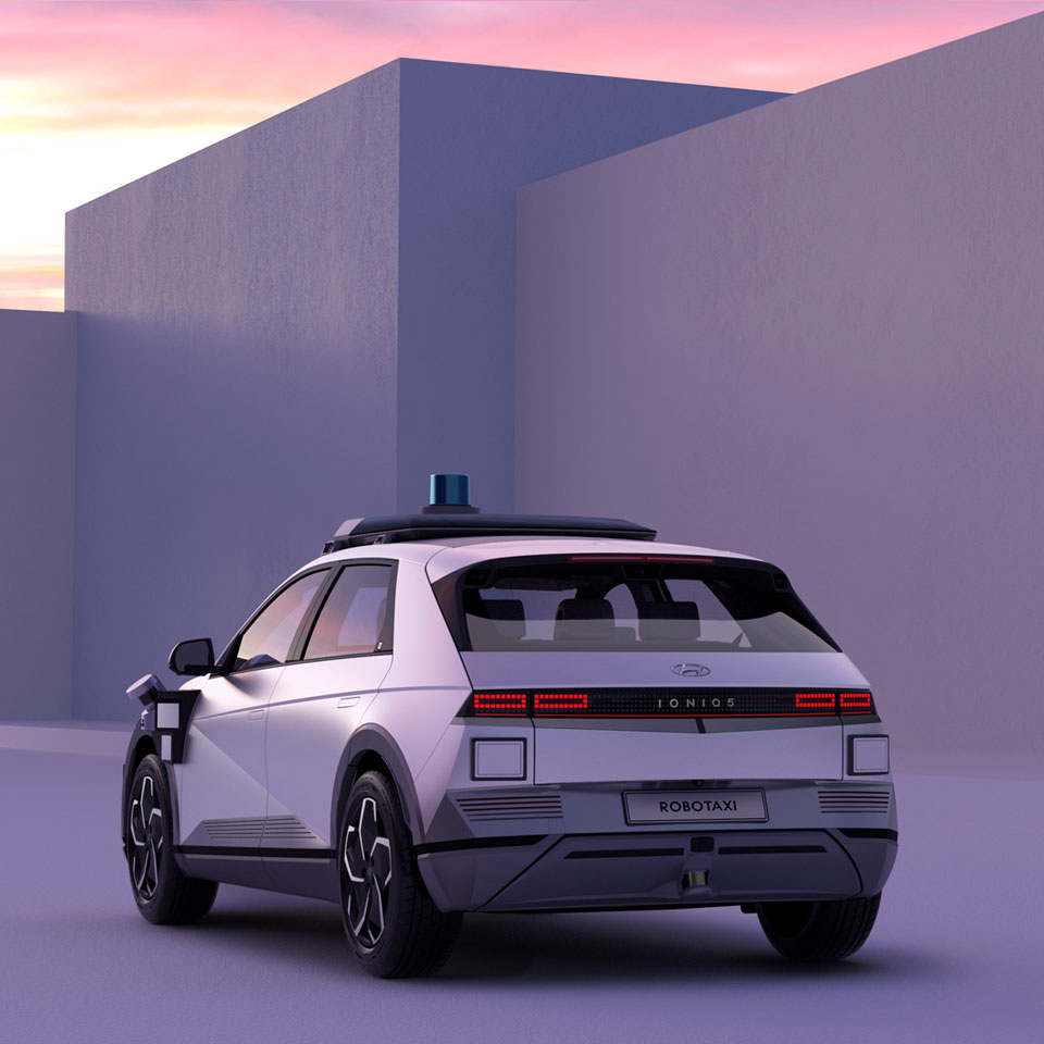 아이오닉 5 로보택시의 후측면 모습