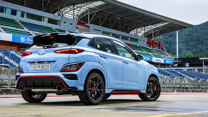 코나 N의 후측면