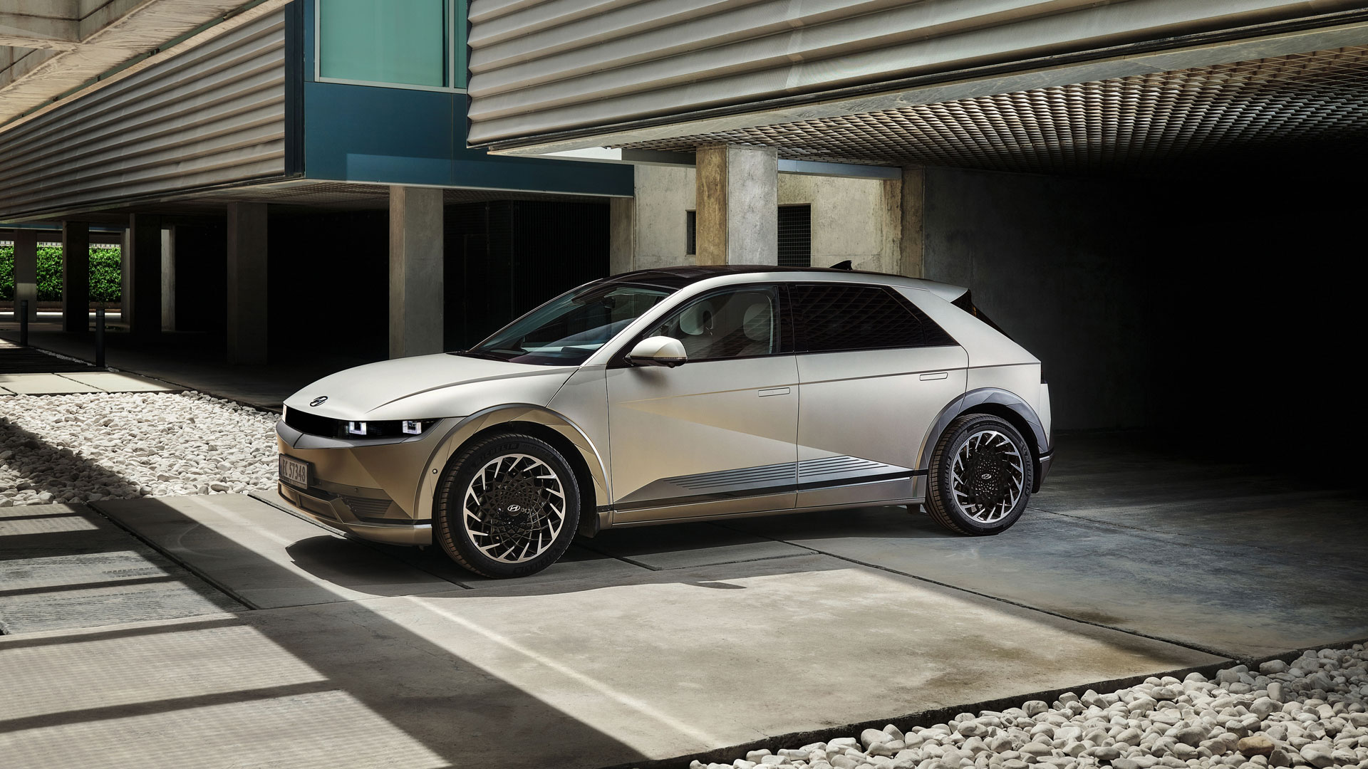 아이오닉 5의 전측면