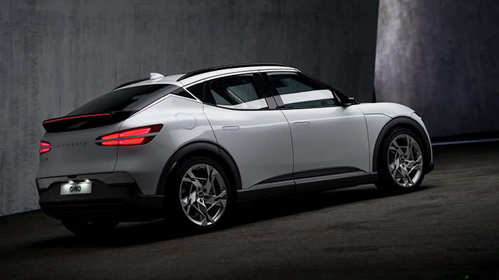 제네시스 GV60 외관 후측면