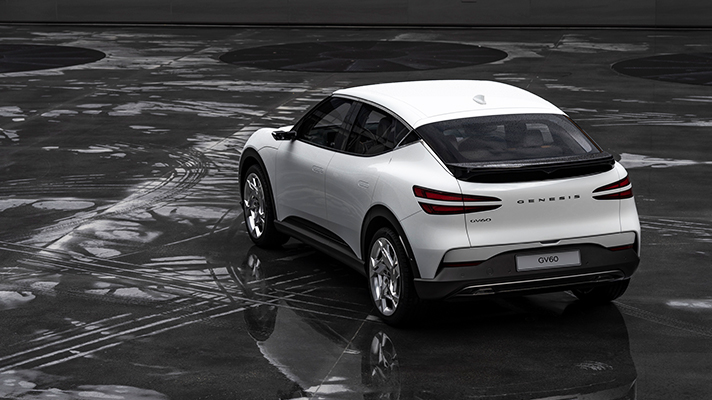 제네시스 GV60 외관 후측면