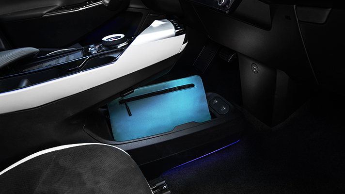 실용성이 뛰어난 센터콘솔 디자인