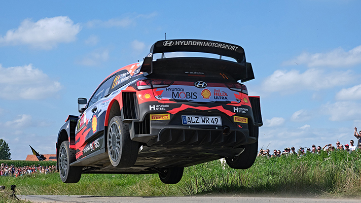 Jumping i20 WRC rear