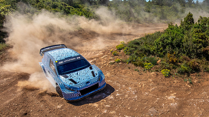 i20 랠리1 하이브리드 전측면