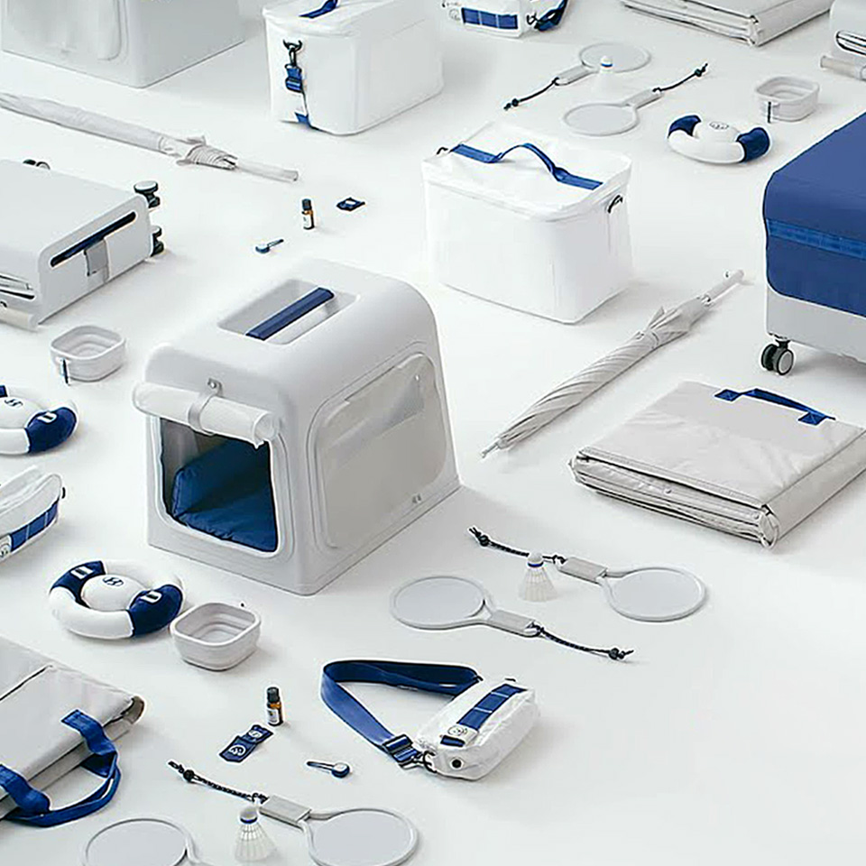 현대자동차의 라이프스타일 굿즈가 나열되어 있는 모습