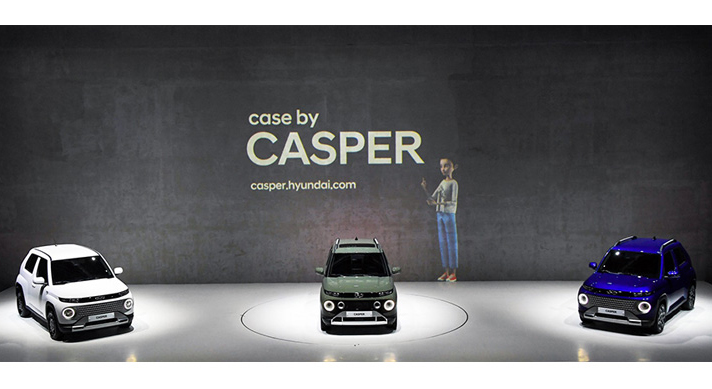 쇼룸에 전시되어있는 캐스퍼 차량 3대