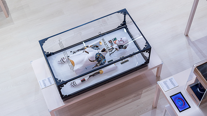 짠륀황(Zan-Lun Huang)의 작품 The Waste