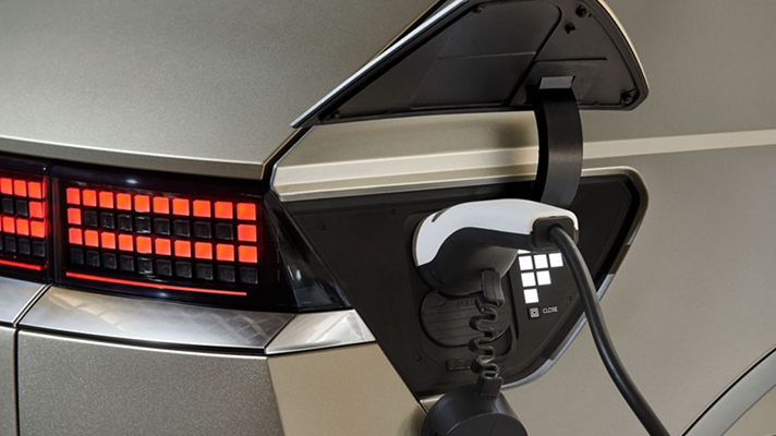 충전 중인 아이오닉 5