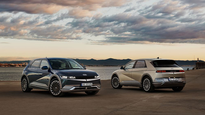 아이오닉 5 전측면 및 후측면