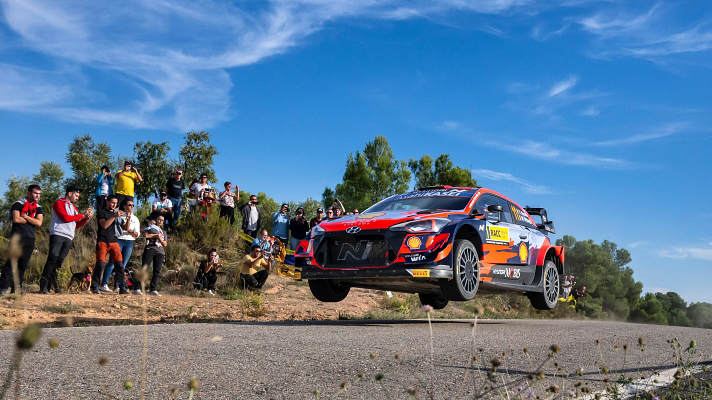 Hyundai WRC car Spain rally scene