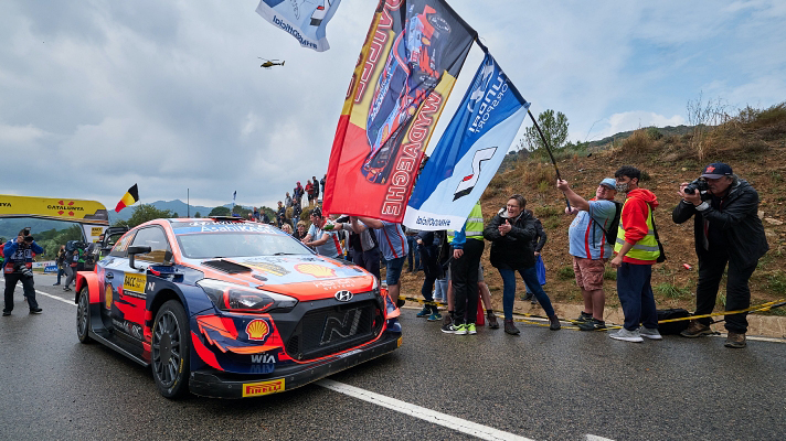 WRC car front side