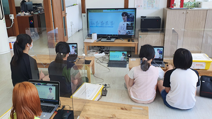 Non-face-to-face coding class
