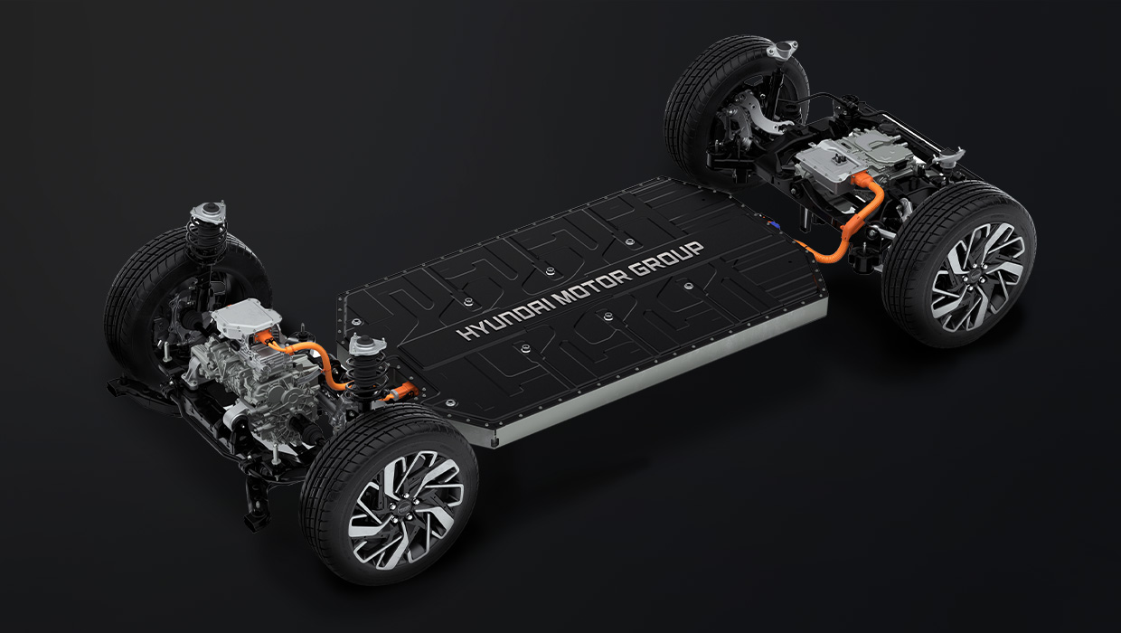 어두운 배경에 놓인 e-gmp 모듈