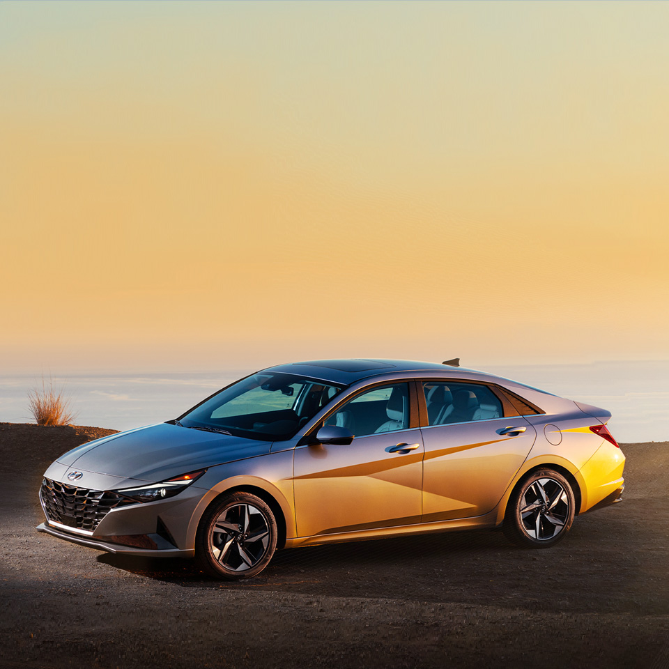 2021 북미 올해의 차 승용차 수상한 아반떼의 모습