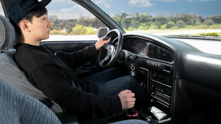 Yoon Hyun-soo driving Hyundai Elantra